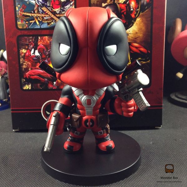 Mini Deadpool figure 001