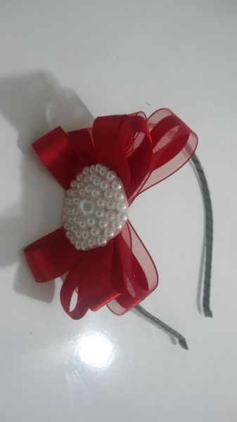Tiara vermelha