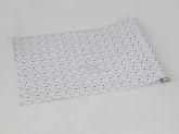 papel-de-parede-com-fundo-branco-e-pequenos-detalhes-em-cinza-e-azul-infantil-MODELO 02
