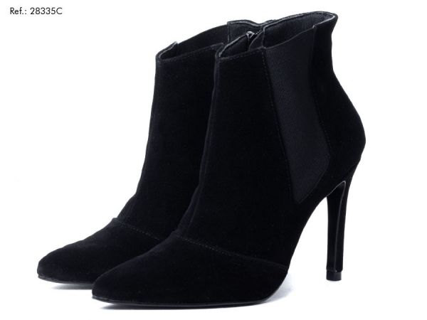 Bota Cano Curto BICO FINO PRETA- TORRICELLA