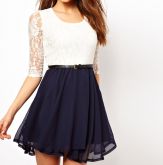 Lindo Vestido Com A Parte De Cima Em Renda