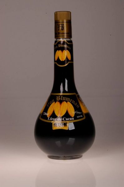 Licores sortidos 370 ml : Pitanga, uva branca, laranja, cacau, morango, cereja  - 370 ml.