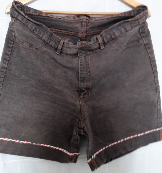 Shorts Katharina Brasil Sarja Marrom 54