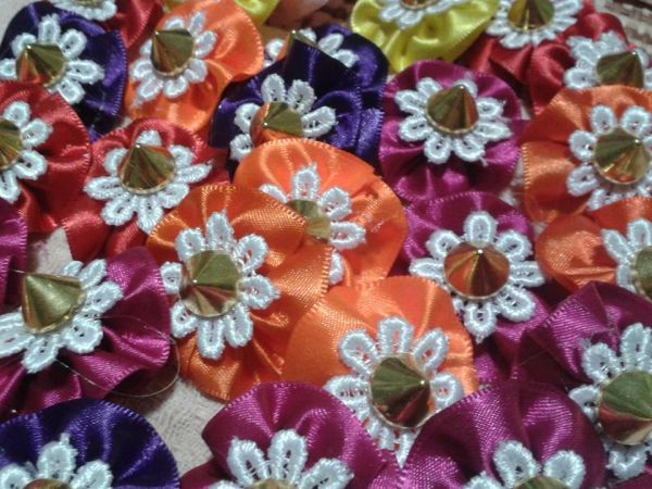 FUXICO RENDA COM SPIKE