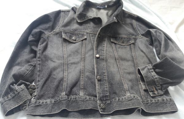 Jaqueta em Jeans na cor preta Pinoducci