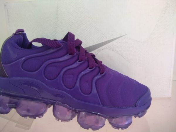 NIKE VAPOR MAX PLUS