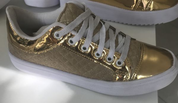 Tênis Casual Dourado