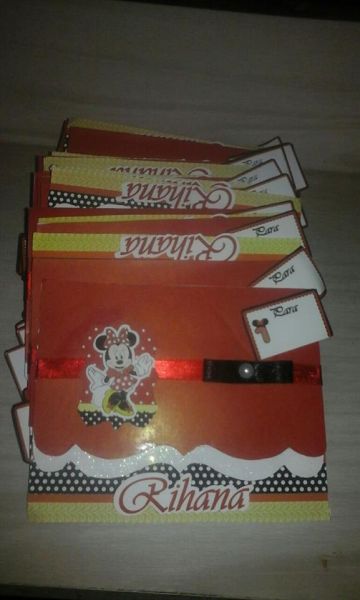 convite Minnei vermelha em promoção