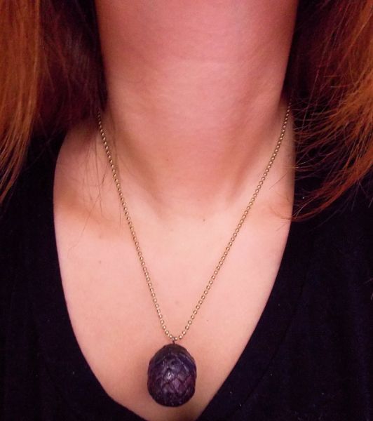 Colar ovo de dragão