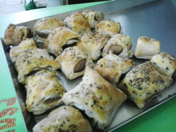 Folheadinho de salsicha 100g
