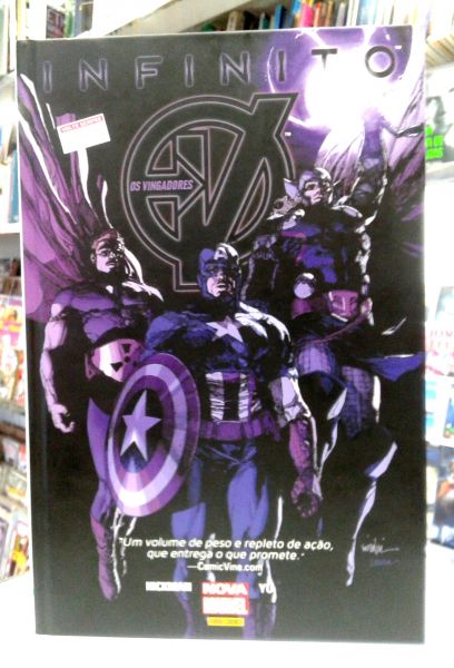 OS VINGADORES INFINITO MARVEL
