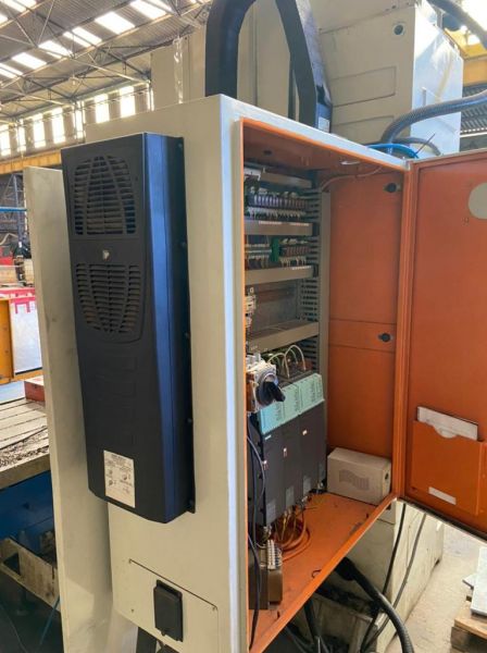 Fresadora CNC VEKER VK-4900 Usado