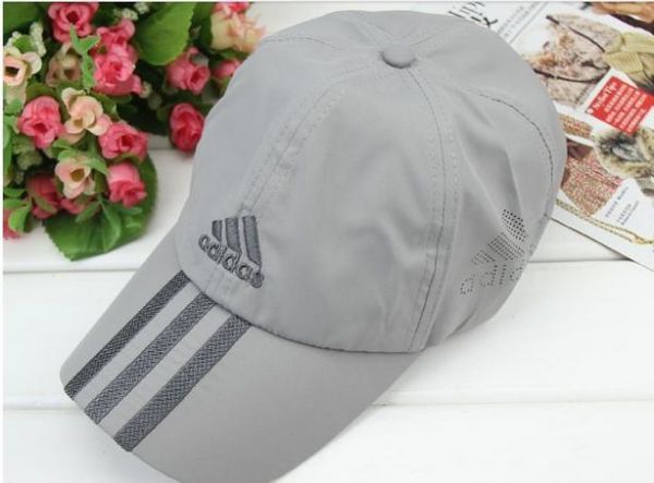 Boné cinza da Adiddas (IMPORTADO)