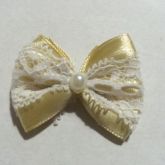 Laço Cetim Dourado com Renda M