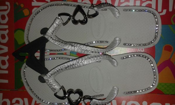 chinelo estiloso branco