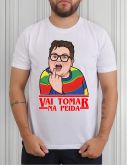 Camiseta Série Stranger Things Derek Vai Tomar na Peida