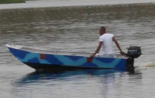 Projeto Barco de Madeira e Resina Epóxi