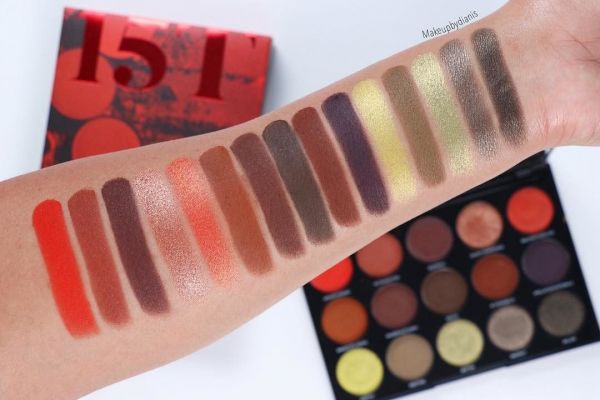 NOVA PALETA MORPHE 15T YOUR TRUE SELFIE ARTISTRY