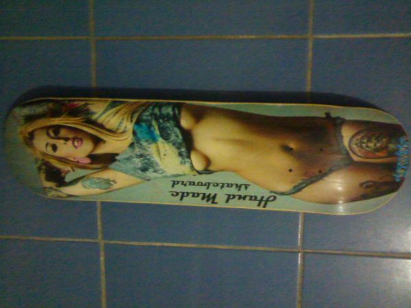SHAPE Série Sexydecks loira