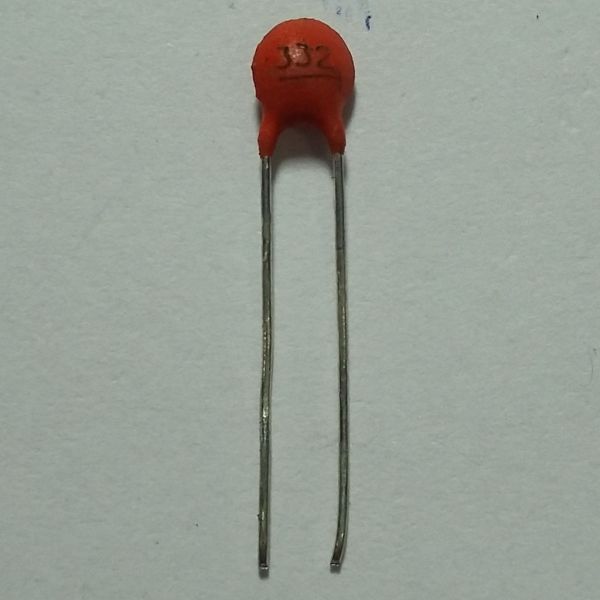 capacitor cerâmico 3n3 x 50V (332)