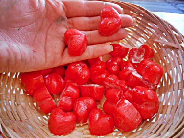 Sabonete para lembrancinha - Corações de morango (2 unidades)