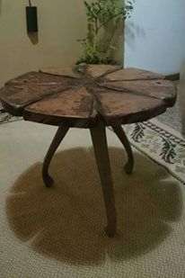 Mesa de canto - Entalhe em madeira no formato de Flor