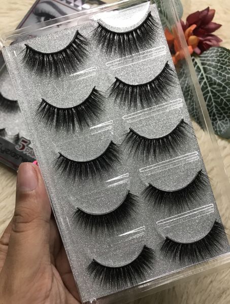 Cartela de Cílios Postiços 5D