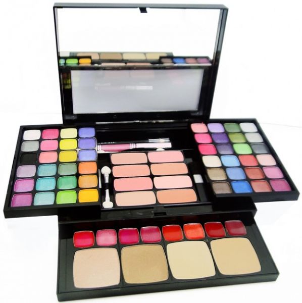 Kit de Maquiagem Glamour Ruby Rose