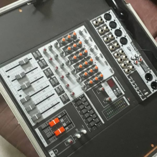 Mesa De Som Analógica Soundcraft Sx802fx Usb 8 Canais - COM CASE