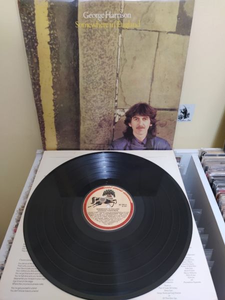 Lp George Harrison ‎– Somewhere In England (Dark Horse - 1981) c/encarte