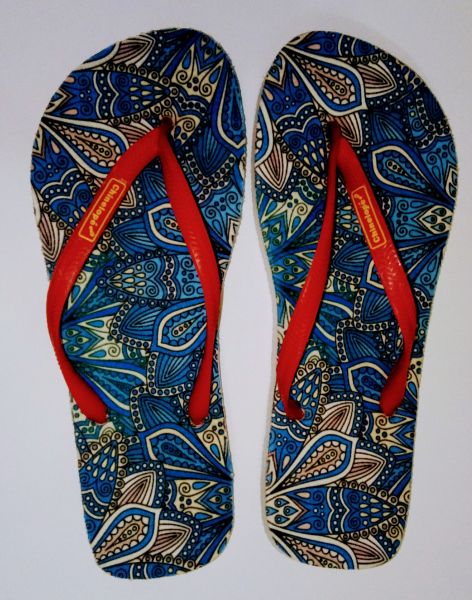 Chinelo estampado, feminino