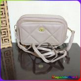 Bolsa com divisórias de zíper e alça removível