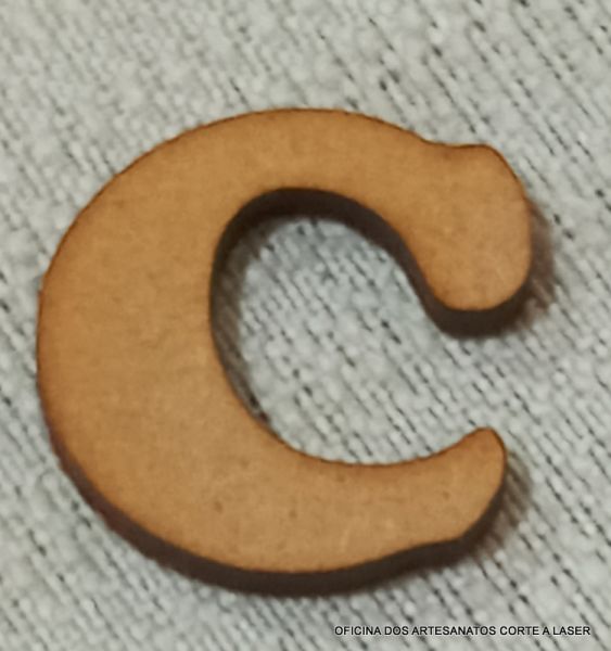 CÓD-AL56 LETRA C 2 CM DE ALTURA