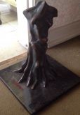 escultura em bronze