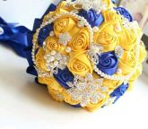 Buquê Rosas com Broches