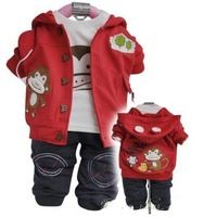 Conjunto com calça,camisa e blusa