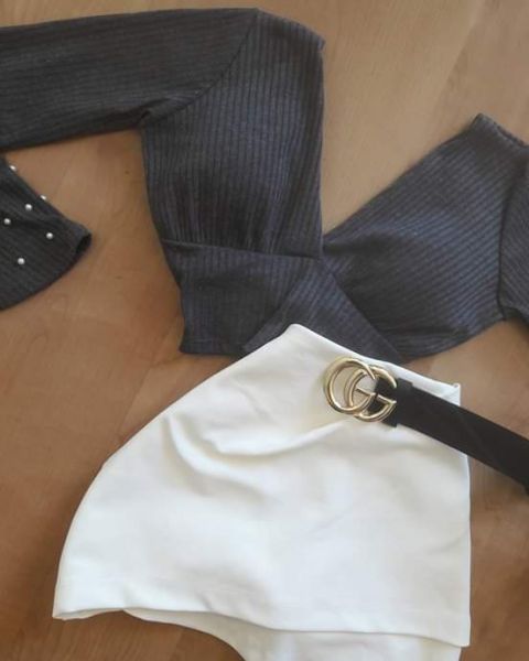 Cód 120 Conjunto body em malha canelada saia em bengaline