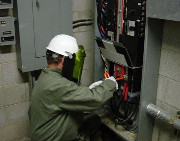 (Curso) NR 10 - Segurança em Instalações e Serviços de Eletricidade