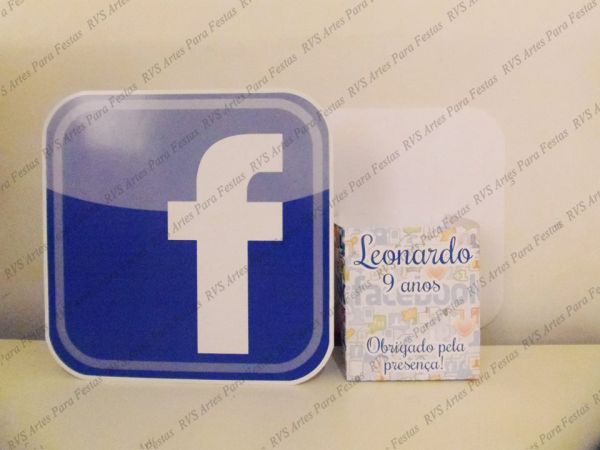 10 Centros de mesa - tema rede sociais - Facebook