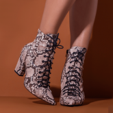 Bota Feminina (Ref: C-65077D)