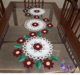 Caminho de mesa espiral - Primavera em crochê 3 círculos