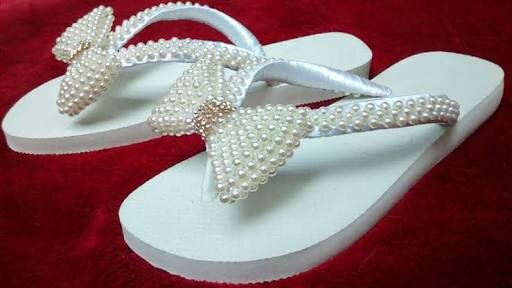 Sandália laço de pérolas