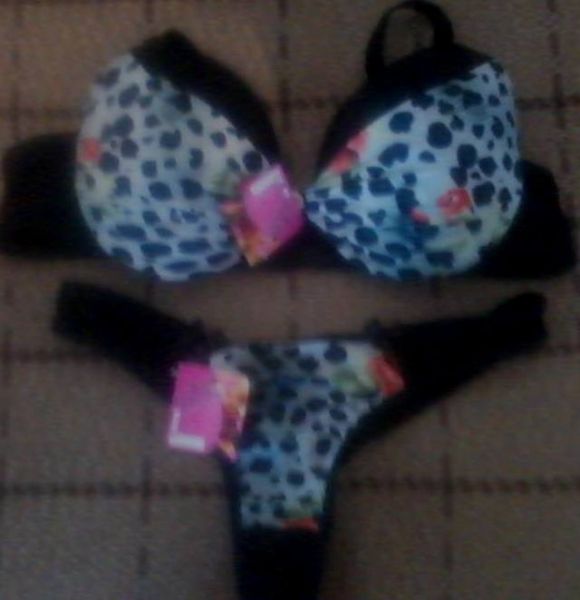 Conjunto flores GG