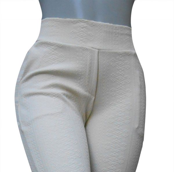 calça flare ou reta offwhite(48/50-52/54),bolsos frente e atrás, jacquard gramatura alta(grosso)