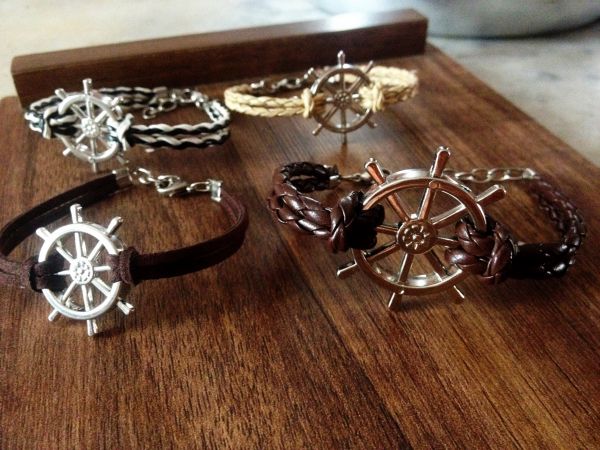 Pulseiras com leme COD - 006