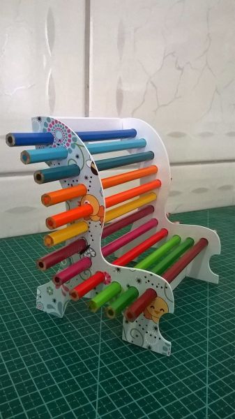 ARQUIVO DE CORTE SILHOUETTE BANCO SUPORTE PARA LÁPIS
