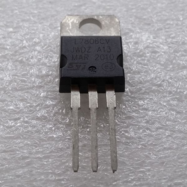 Regulador de Voltagem 7806
