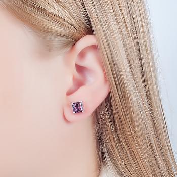 Brinco Quadrado Grande Folheado Ródio com Cristal Roxo