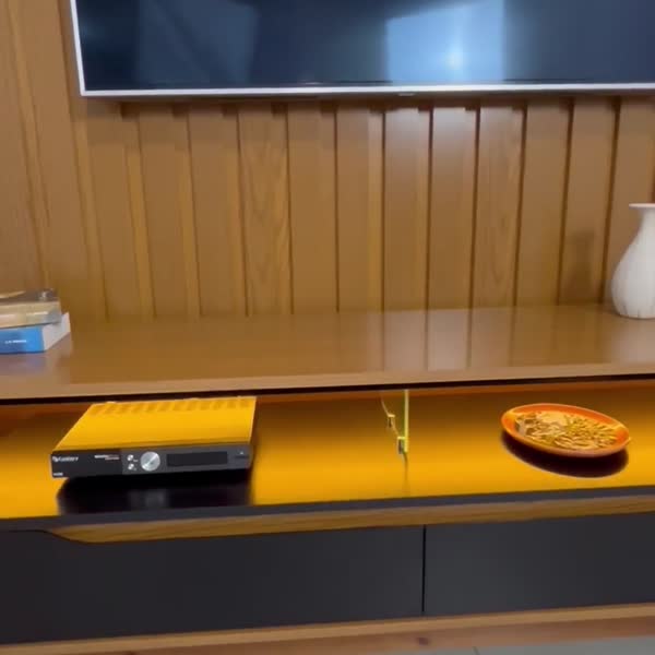 Rack Duo Pés Madeira e Painel Ripado com Led London 177cm TV 70 Polegadas Cedro/Preto - Olivar Móveis
