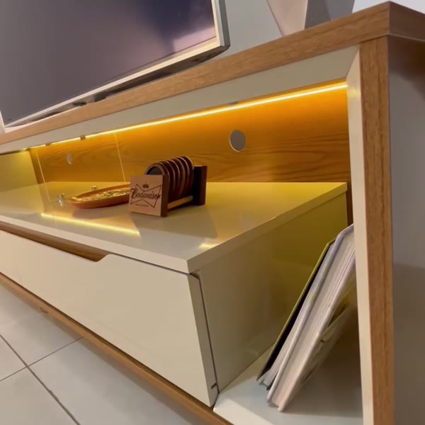 Rack para Sala com Led e Rodízios P/Tv 65 Polegadas 175cm Loop Cedro/Off White-Olivar Móveis